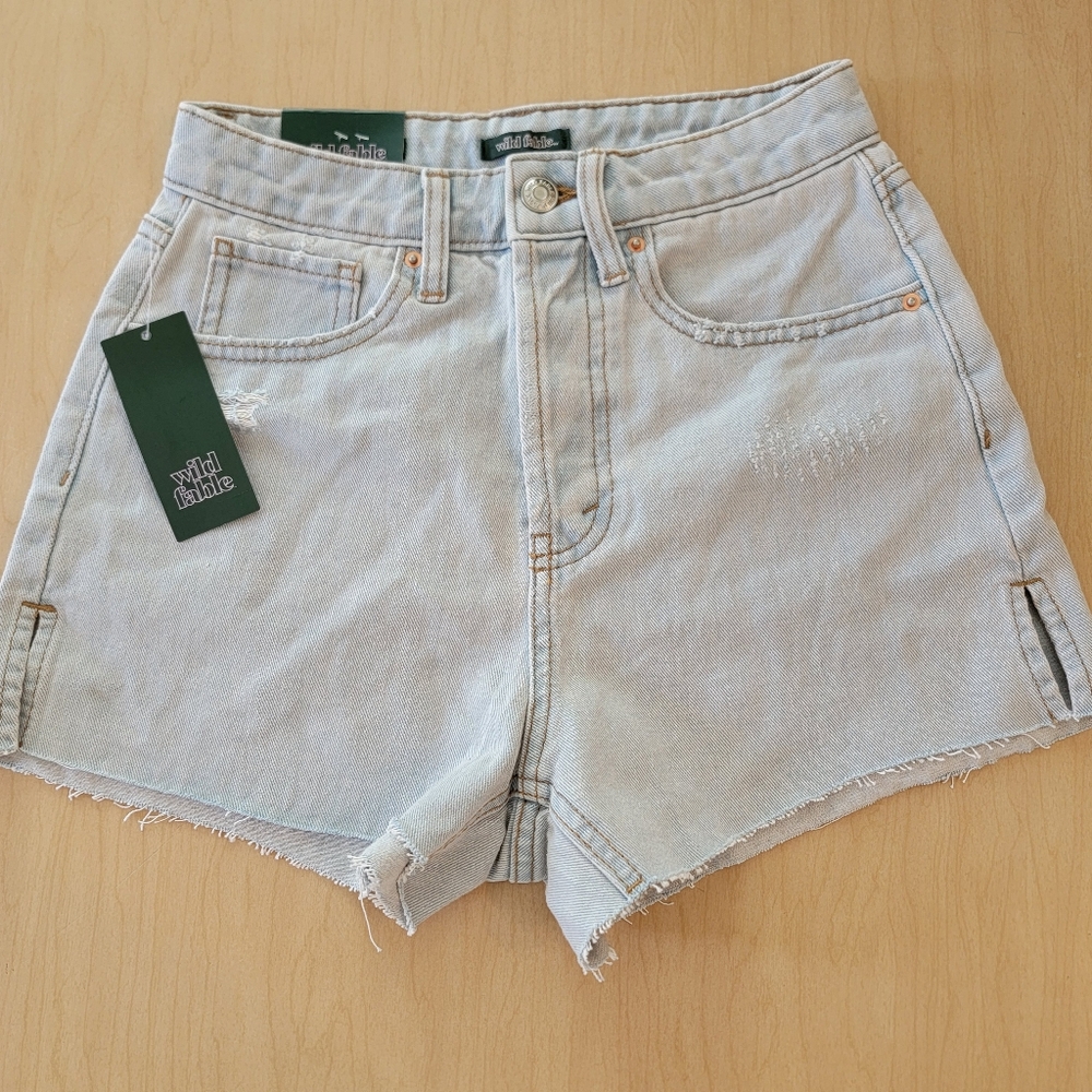 NWT Wild Fable Cutoff Light Blue Denim Shorts Size 00 High-Rise